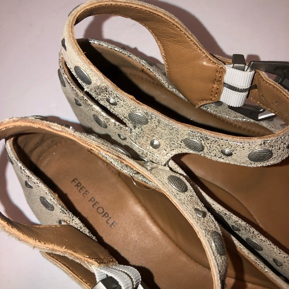 New Free People Champagne Leather MYSTIC Studded Mary Jane Ballet Flats Shoe 7.5 - Picture 7 of 9